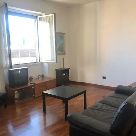 Apartment Zara Station Milan