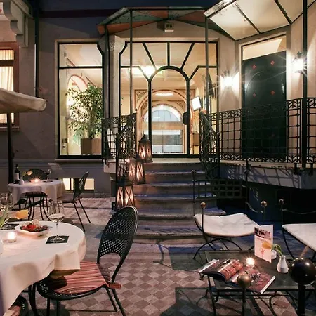 Regency Hotel Milán