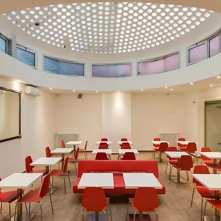 Hotell Genius Downtown 3*