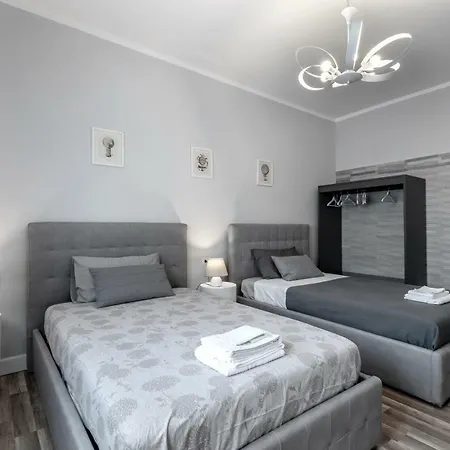 Amy Apartments, Sanzio 7