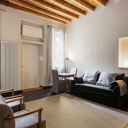 Milanese Studio - City Center Appartement *