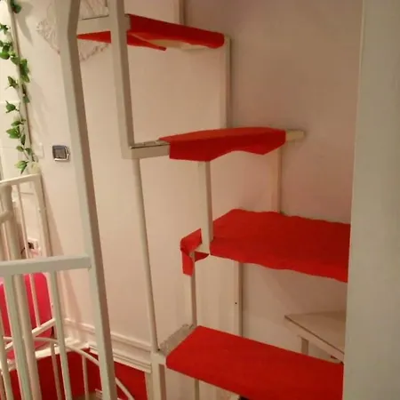 Loft In Modern Near M1 Pasteur Pensjonat