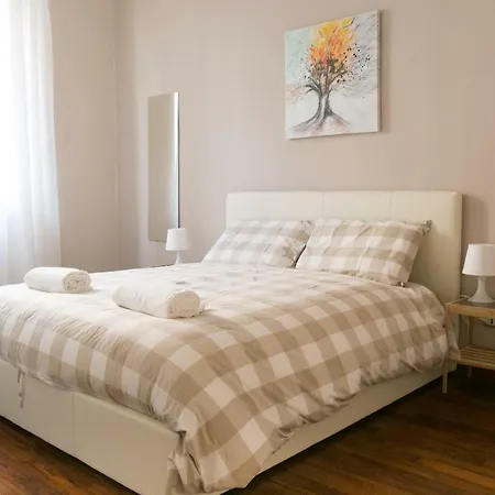 Charming, New & Bright Apt In The Heart Of Milan
