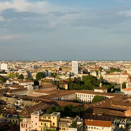 Domux Torre Velasca Aparthotel Milano