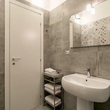 Apartament Chic Apartament! - Central Station Mediolan