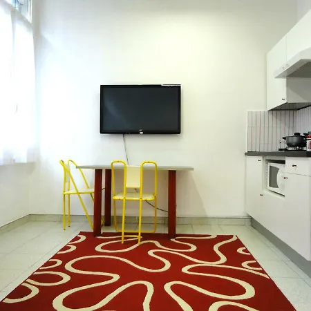 P.ta Romana Studio Flat 50mq Noiseless Balcony Garden View Apartamento