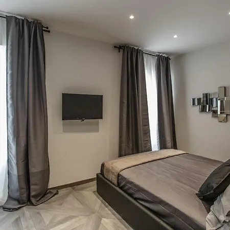 Castle Near Duomo 밀라노