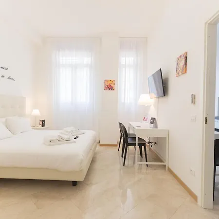 Hemeras Boutique Homes - Design Near Duomo Cathedral