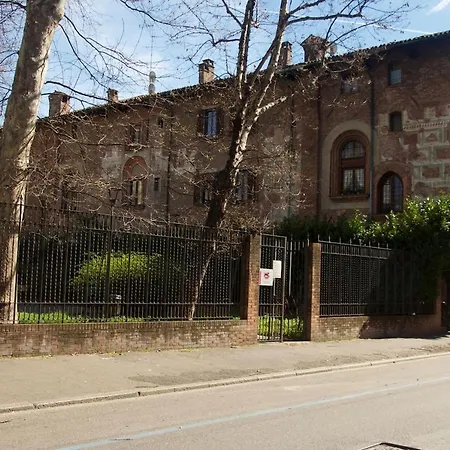 Apartment Bright For 5 Close To Isola District