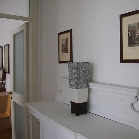 Apartment Bright For 5 Close To Isola District