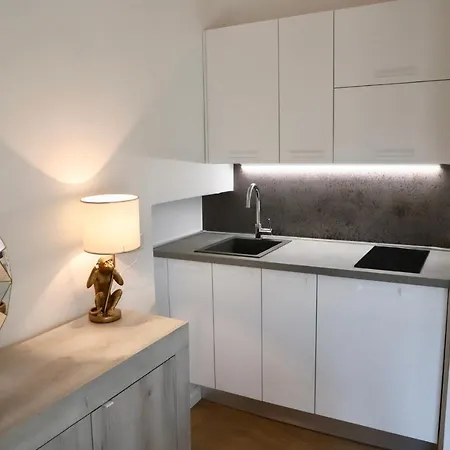 Baronesa Elegant Studio In Centro * ميلان