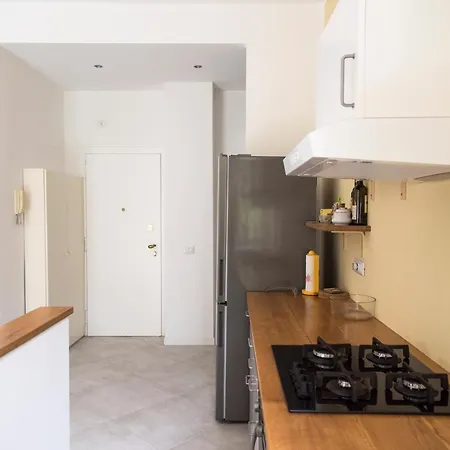 1 Bedroom Flat With Garden Apartamento