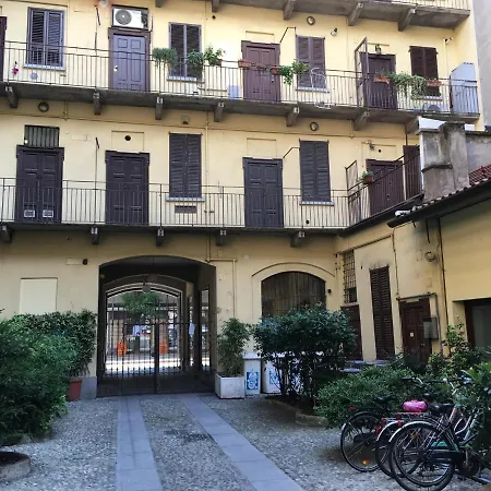 La Casa Di Lalla * Mediolan