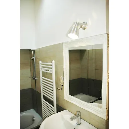 - Shabby Chic Apartment Milan