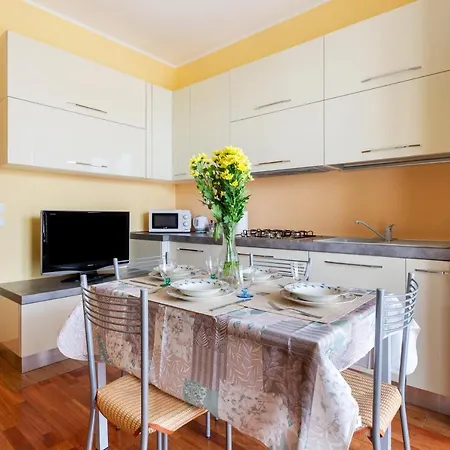 Savona District Terrace Flat Милан