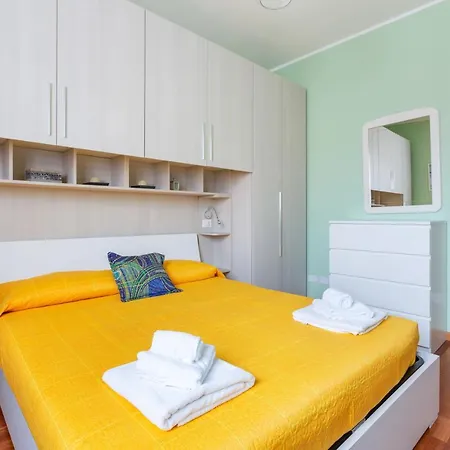 Savona District Terrace Flat * Милан
