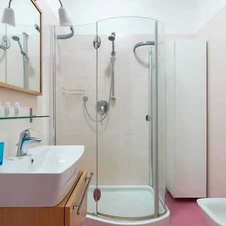 Апартаменты Savona District Terrace Flat *