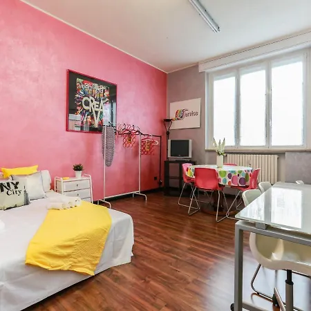 The Best Rent - Spacious Near Metro Station Gorla Διαμέρισμα