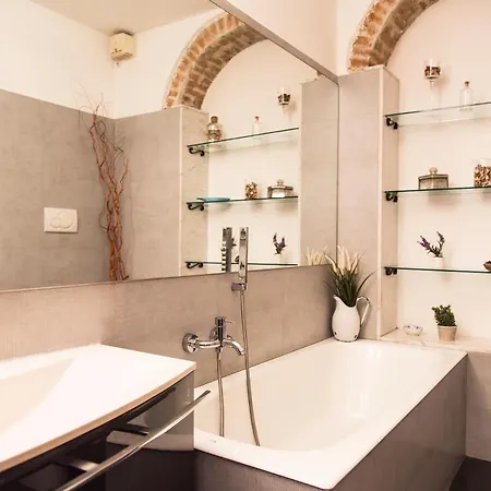 Luxury Navigli Милан