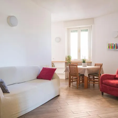 Sweet San Lorenzo, Right In The Centre Milan