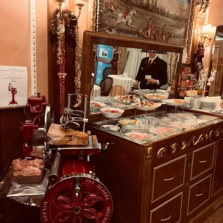 Vittoria Hotel