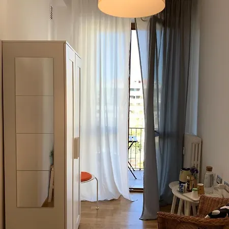 71 Guest house *
