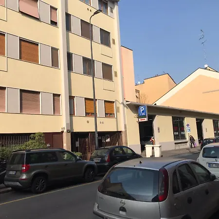 Center White Apartman Milánó
