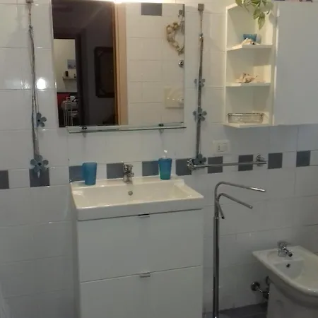 Zara Cosy & Cheap Apt - Easy Parking Apartament Mediolan