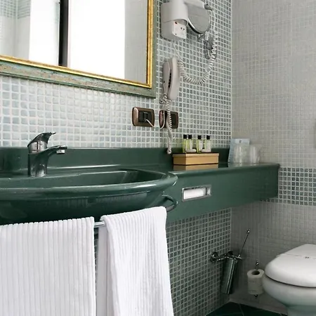 Mirage Sure Collection By Western 4* Milán