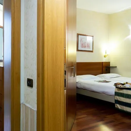 Hotel Mirage Sure Collection By Western 4*