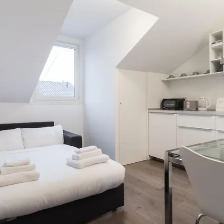 Italianway - Corso 9 Apartment Milan