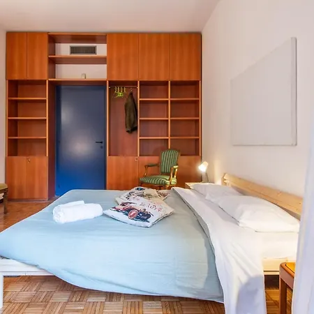 בית הארחה Central Guest House