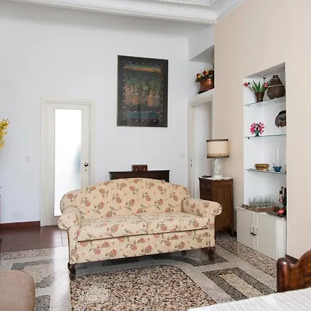Brera District 2 Bedrooms -youhosty Apartment