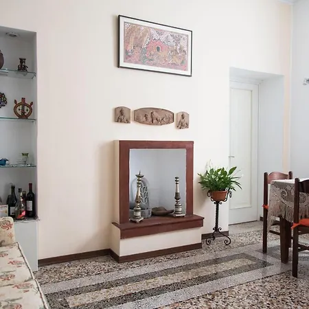 Brera District 2 Bedrooms -youhosty Apartment