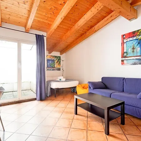 Guesthost - Cosy Corso Lodi & Porta Romana M3 * Милан