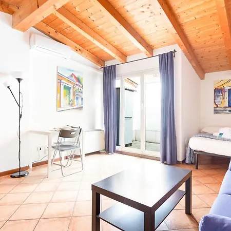 Апартаменты Guesthost - Cosy Corso Lodi & Porta Romana M3 *
