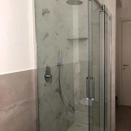 Apartment Guesthero - - Accanto Clinica Sant'ambrogio *