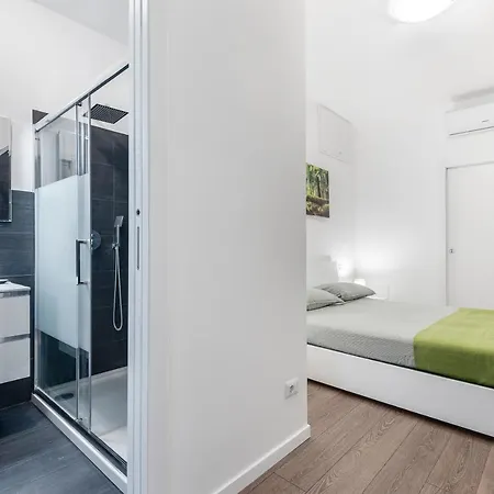 Savoia24 Central Station Deluxe Apartment *