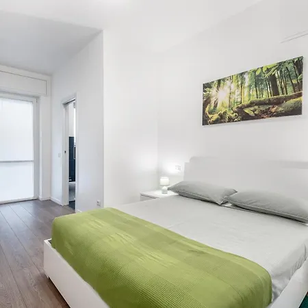 Savoia24 Central Station Deluxe *