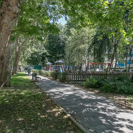Apartment Via Ponchielli By Onefinestay Milan