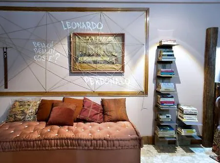 Bed Art Hotel