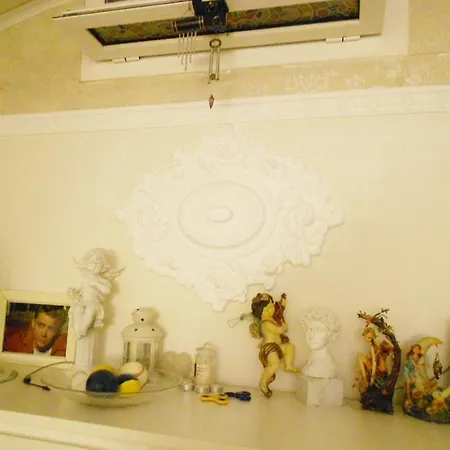 Guest house In Private Basement In Shared Milan