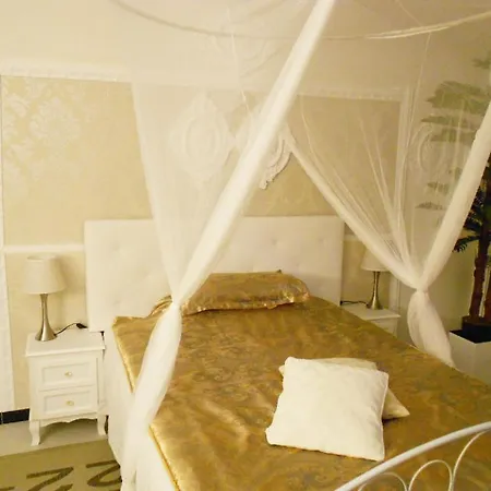 In Private Basement In Shared Guest house Milan