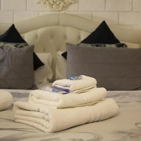 Naviglio81 Bed & Breakfast 2*