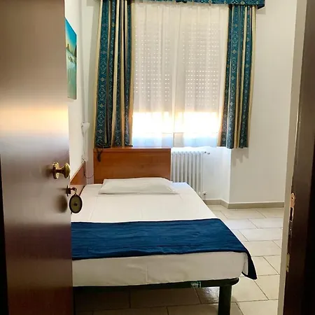 Hotel Alessander 2*