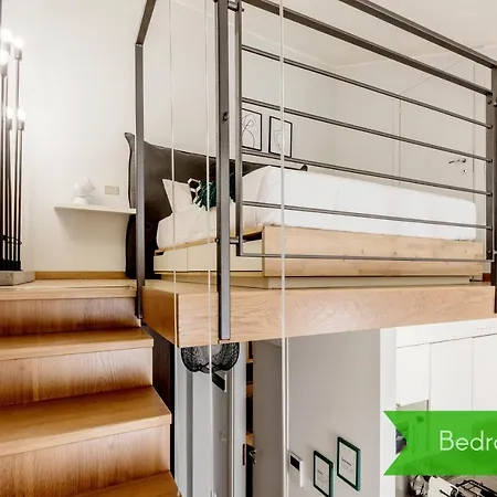 Apartment Modern Simplicity In Centre