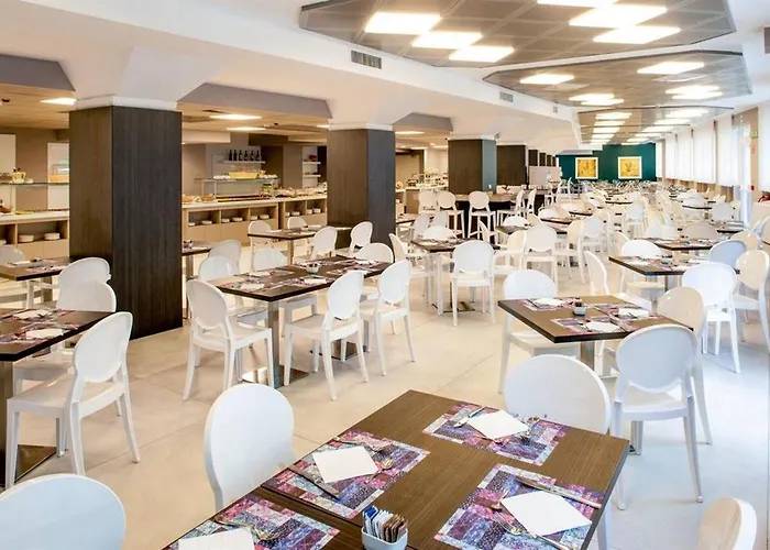 Leonardo Da Vinci Hotel *