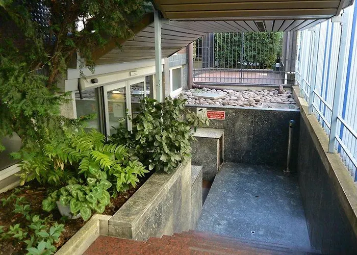 Lido Hotel 3*