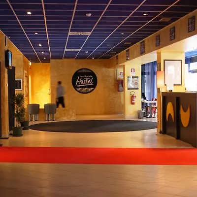 New Generation Chic Sempione Hostel Milánó