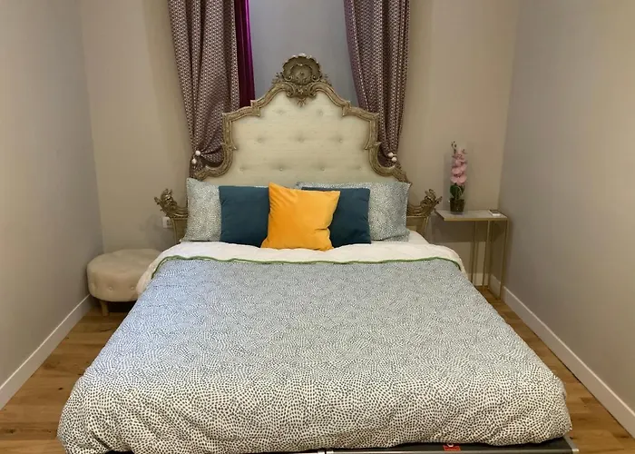 Beautiful Basement-tony Appartment-in The Heart Of